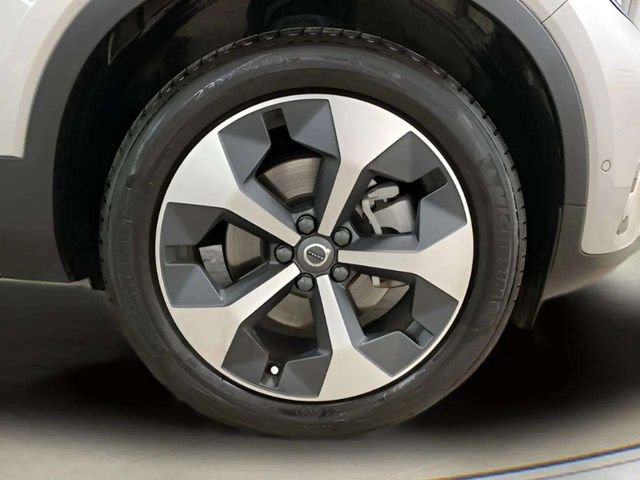 Used 2025 Volvo XC40 B5 Plus AWD/4WD image 99