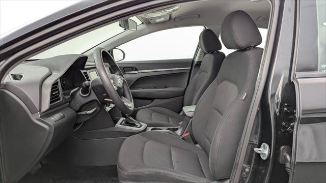 Used 2019 Hyundai Elantra SE w/ Cargo Package FWD image 14