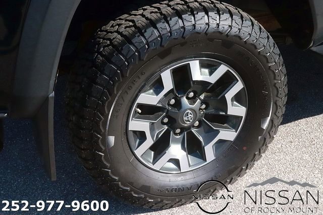 Used 2020 Toyota Tacoma TRD Off-Road w/ Technology Package image 7