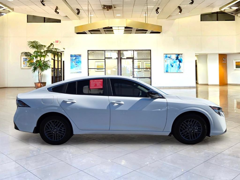 Certified 2026 Nissan Sentra SV w/ SV Convenience Package FWD image 4