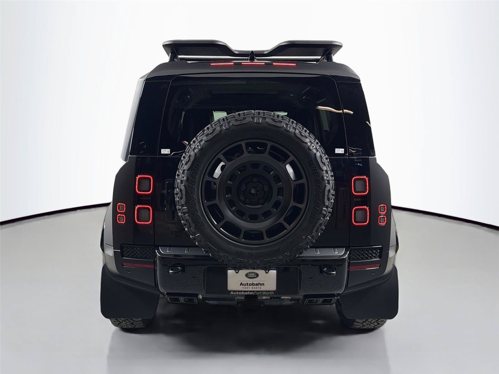 New 2026 Land Rover Defender 110 OCTA AWD/4WD image 6