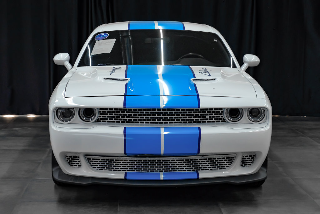 Used 2019 Dodge Challenger SXT w/ Blacktop Package RWD image 5