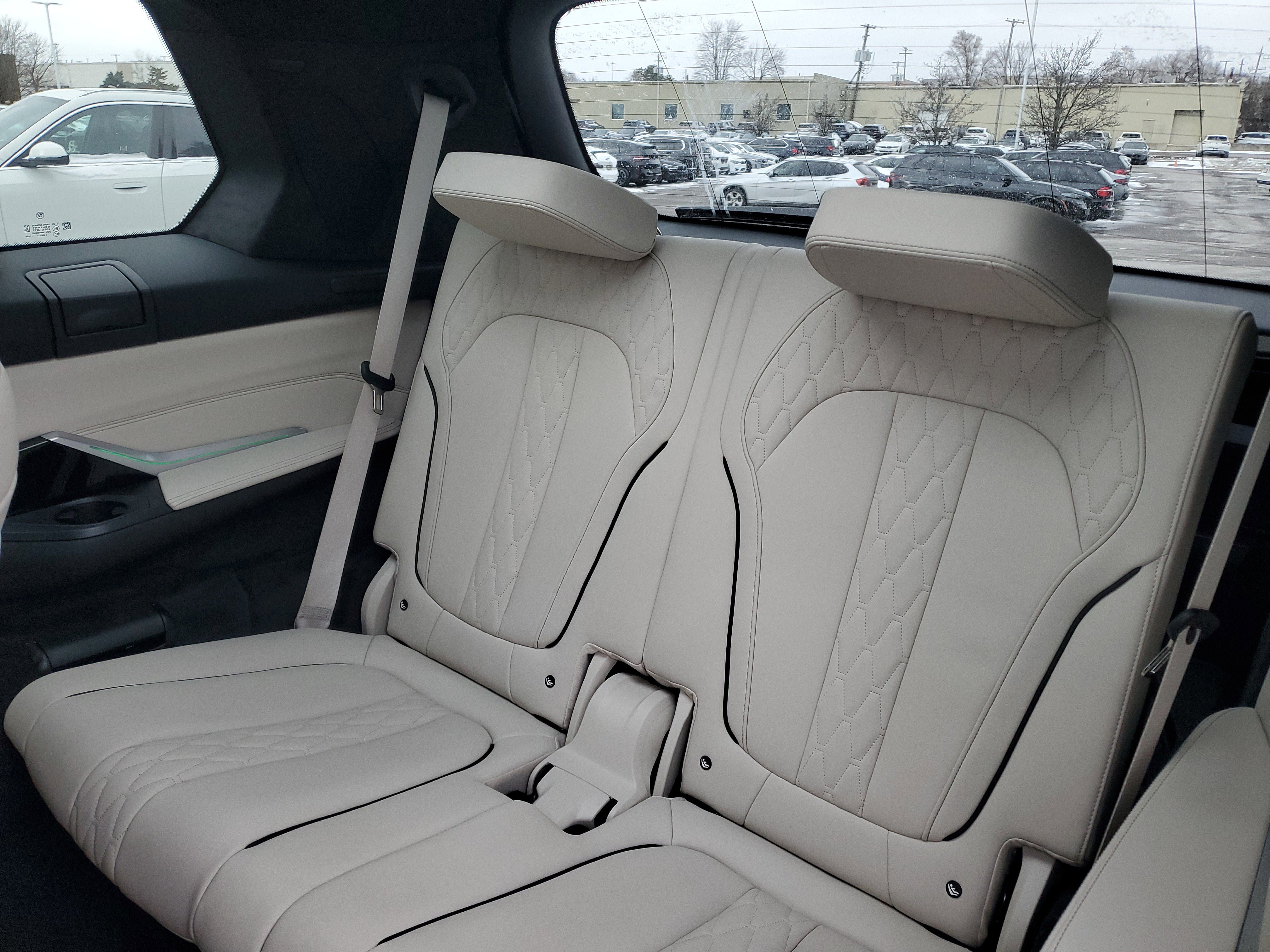 Certified 2025 BMW X7 M60i image 27
