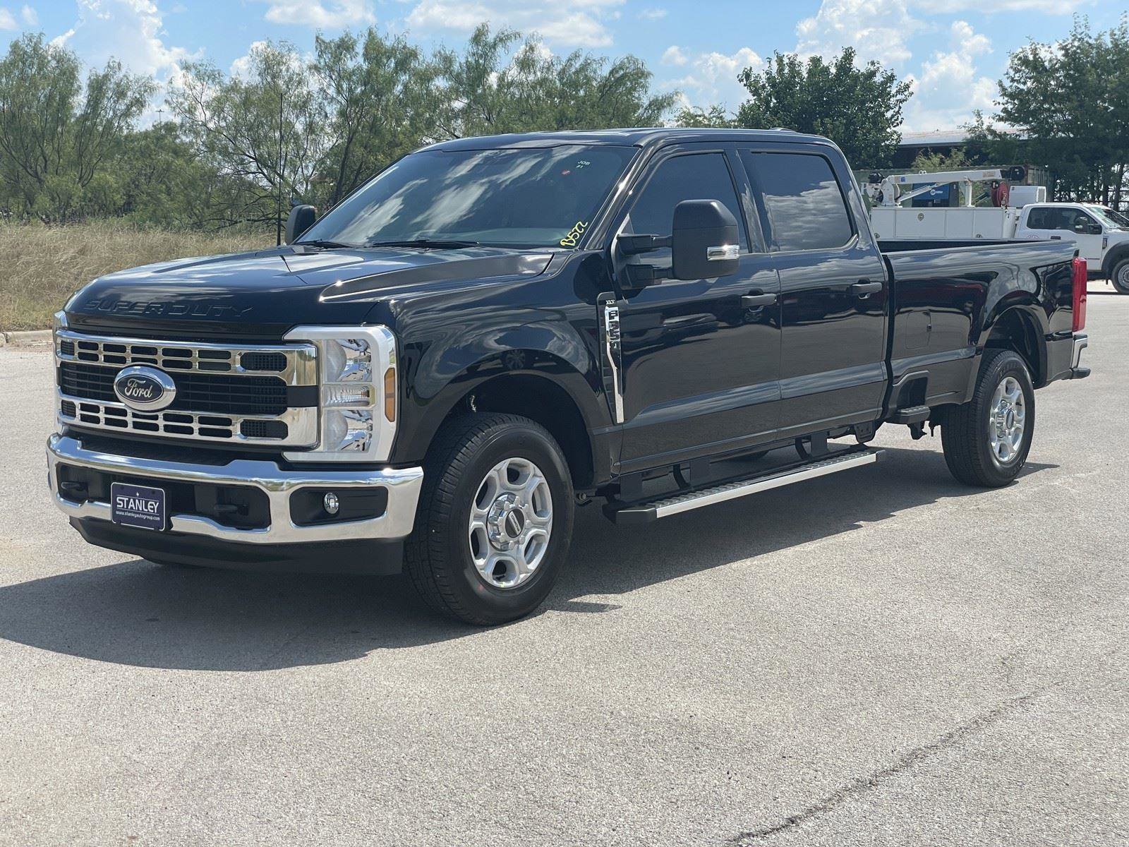 New 2026 Ford F350 XLT image 3