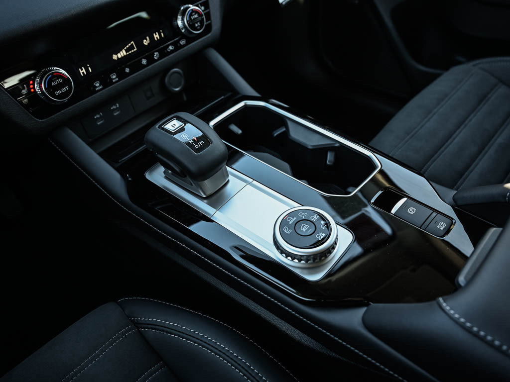 New 2025 Mitsubishi Outlander SE image 27