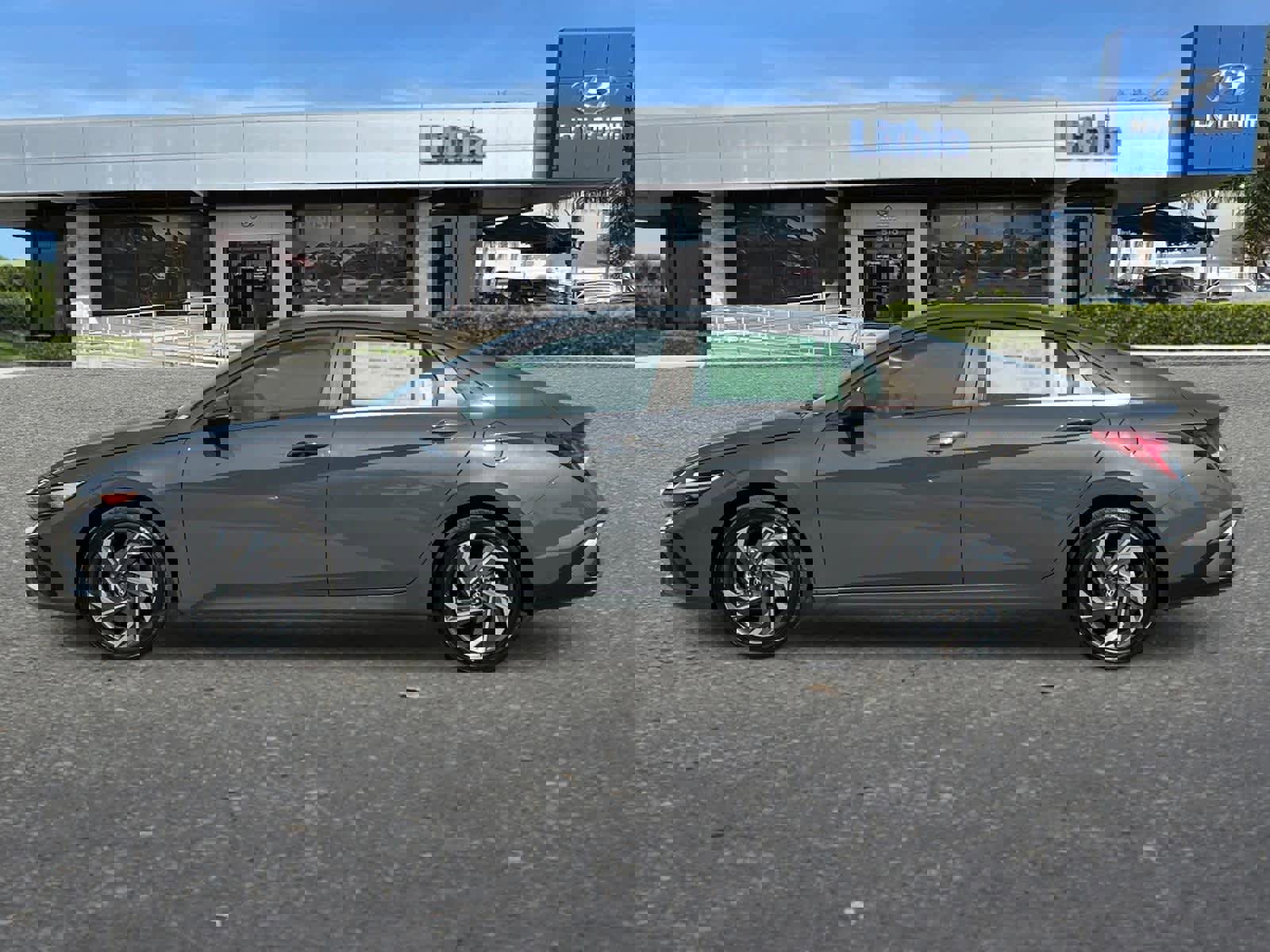 New 2025 Hyundai Elantra Limited image 6