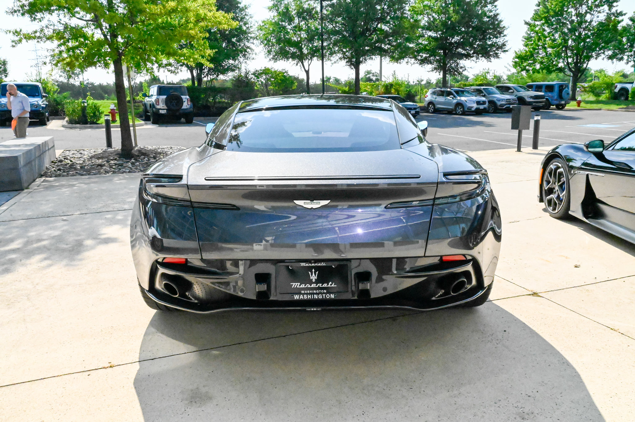 Used 2024 Aston Martin DB12 Coupe RWD image 5