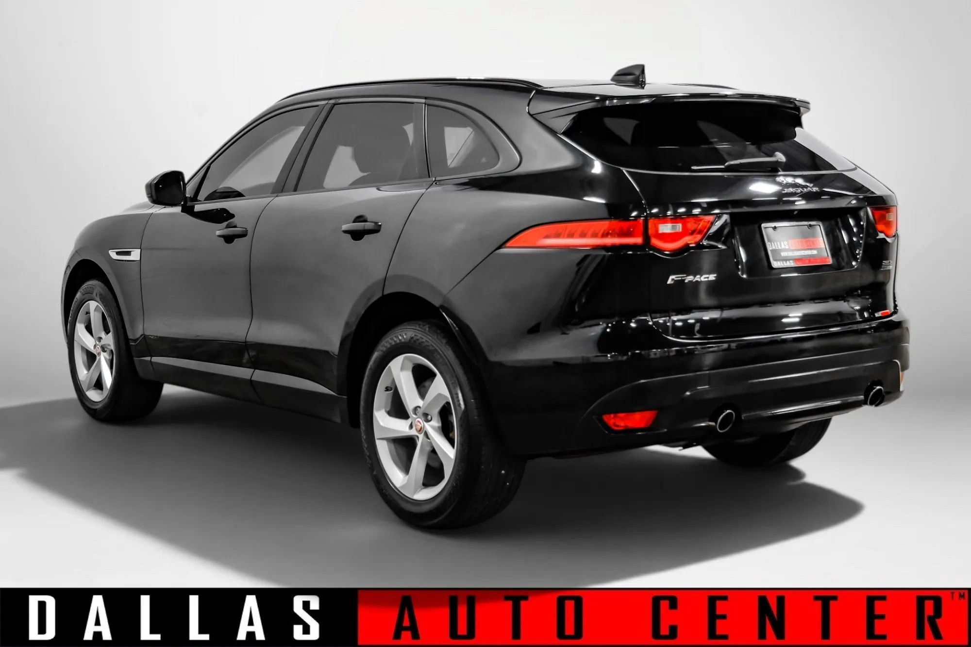 Used 2018 Jaguar F-PACE Premium AWD/4WD image 6