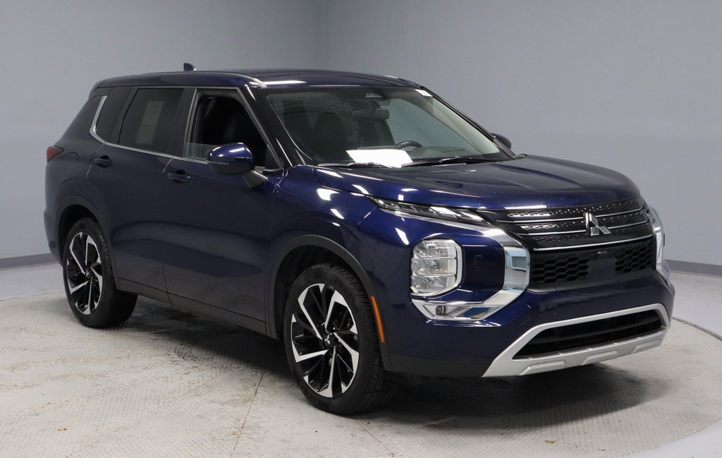 Used 2024 Mitsubishi Outlander SE