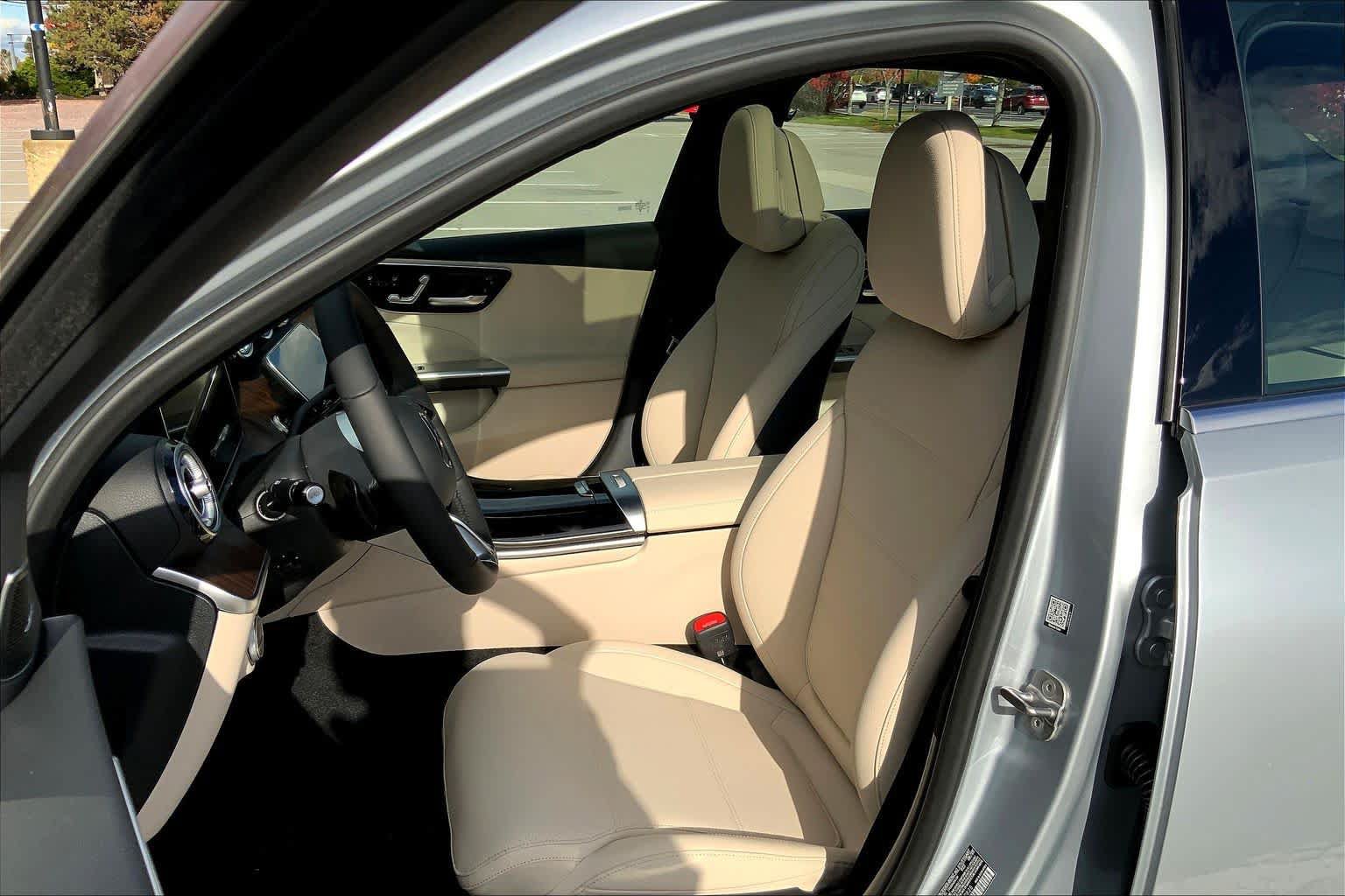 Certified 2026 Mercedes-Benz C 300 4MATIC Sedan image 12