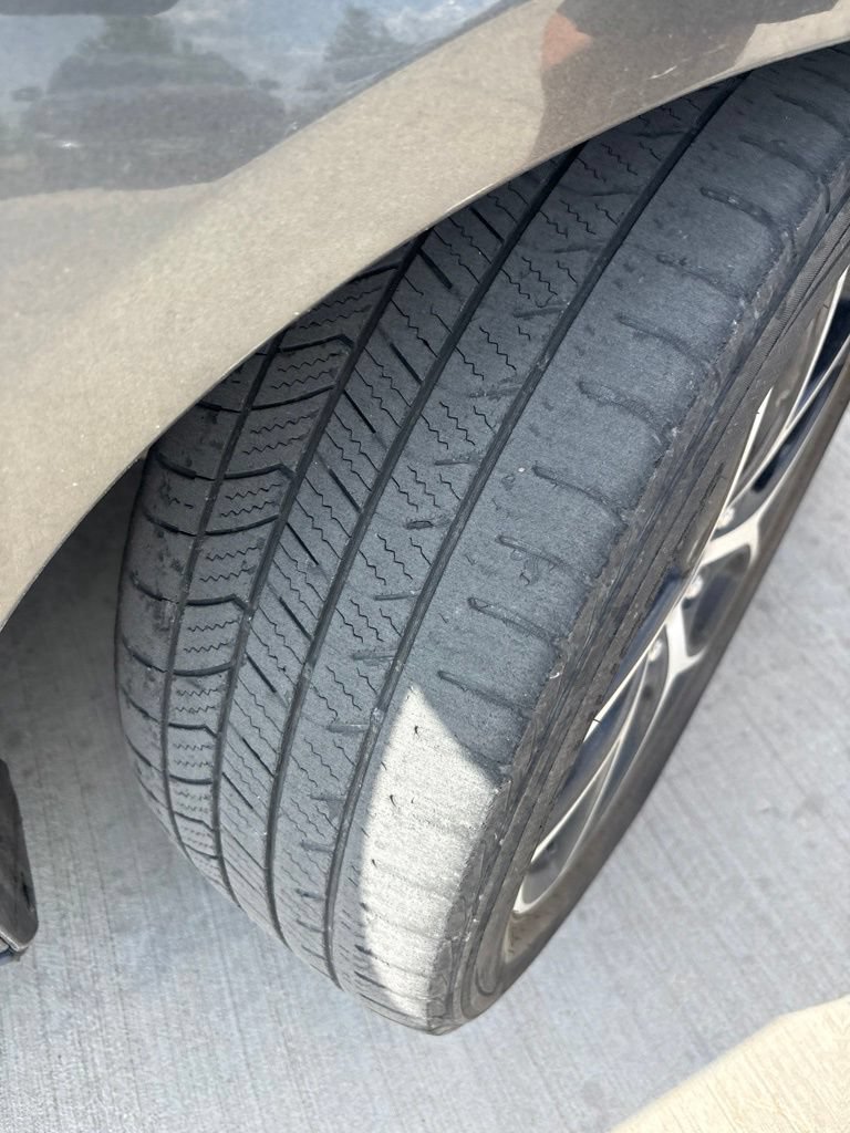 Used 2018 Ford Focus SEL w/ Cold Weather Package FWD image 12