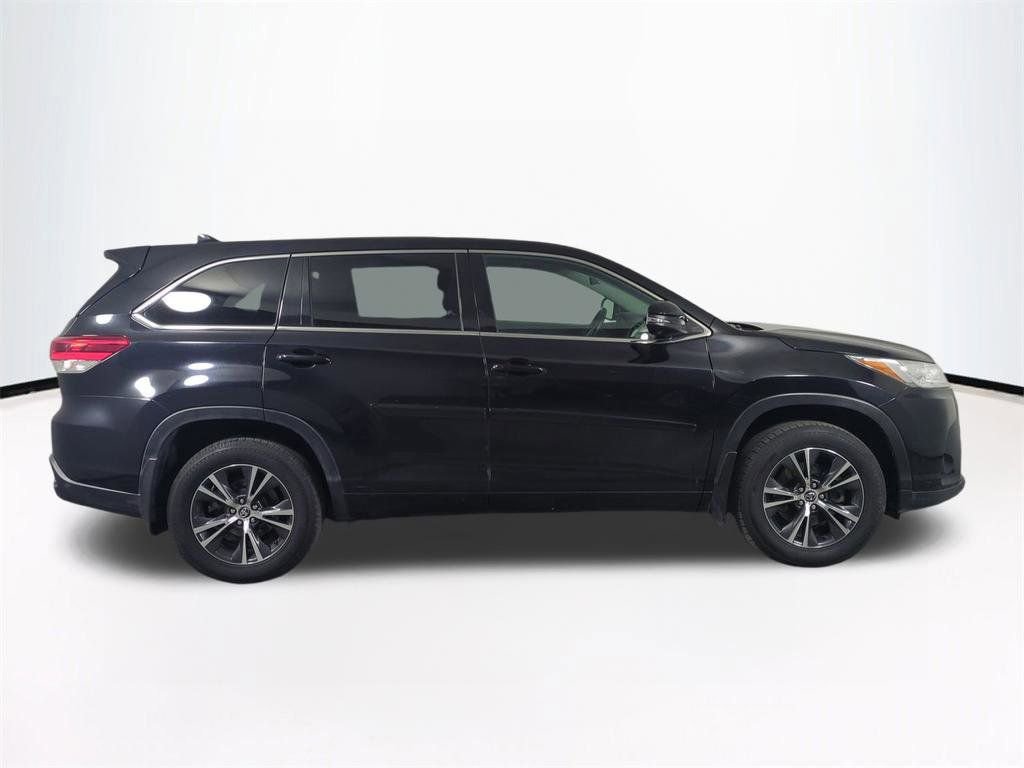 Used 2018 Toyota Highlander Plus image 4
