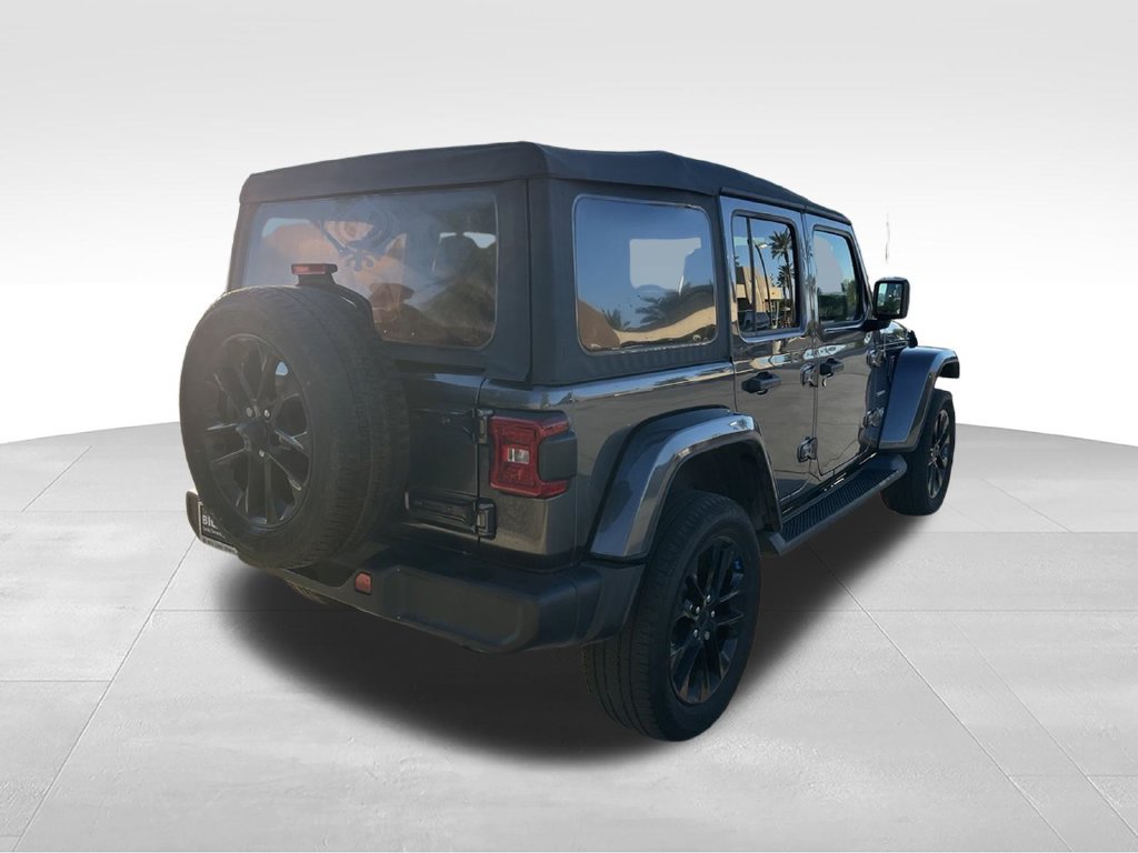 Used 2023 Jeep Wrangler Unlimited Sahara w/ Cold Weather Group AWD/4WD image 7