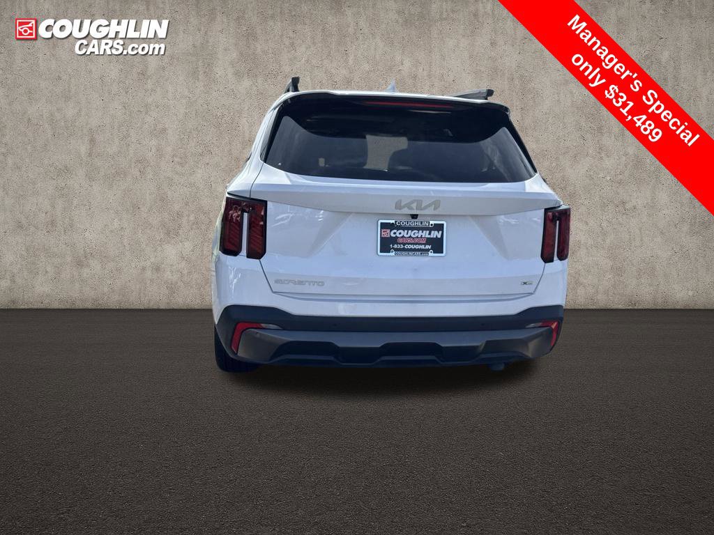 Used 2024 Kia Sorento SX AWD/4WD image 12
