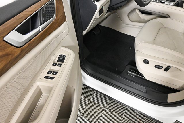 New 2026 Volkswagen Atlas SE image 8
