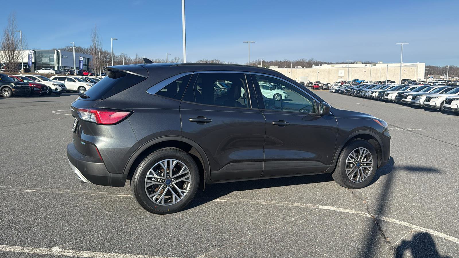 Used 2020 Ford Escape SEL image 5