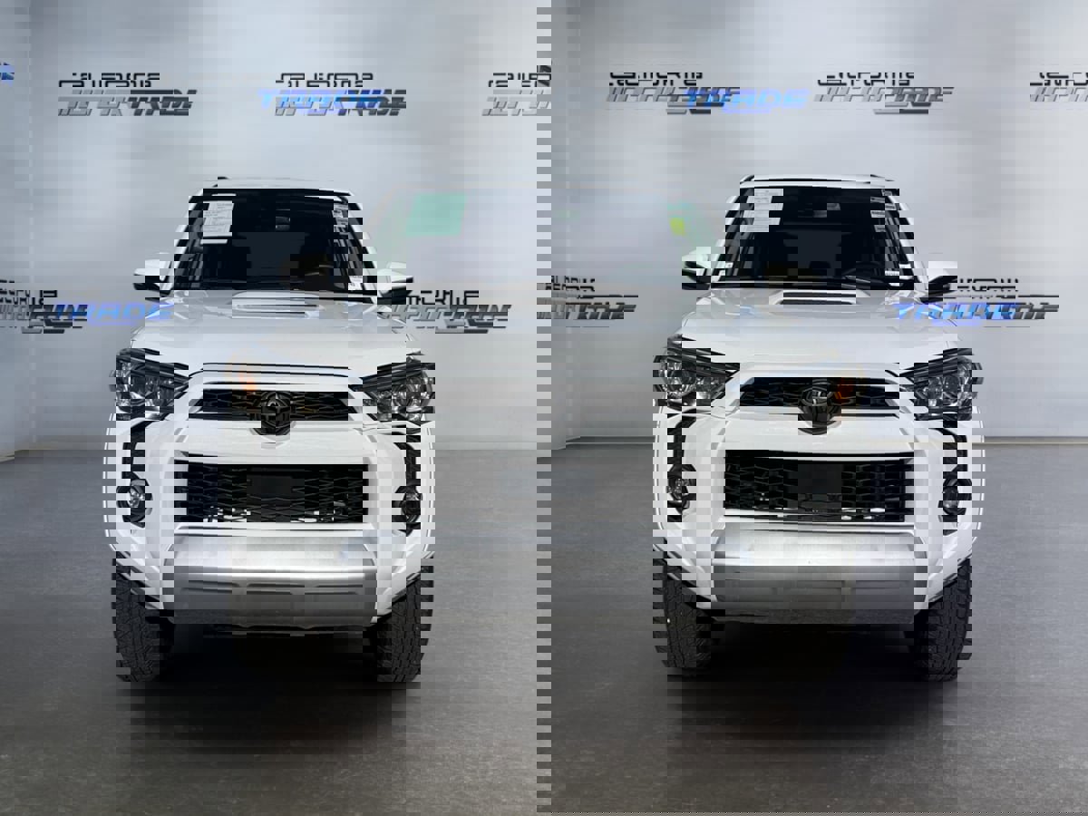 Used 2024 Toyota 4Runner TRD Off-Road Premium image 2