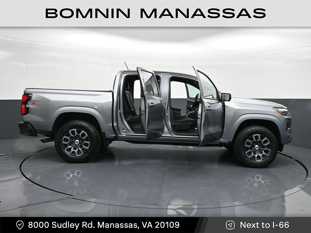 Used 2024 Chevrolet Colorado Z71 w/ Z71 Convenience Package 2 image 38