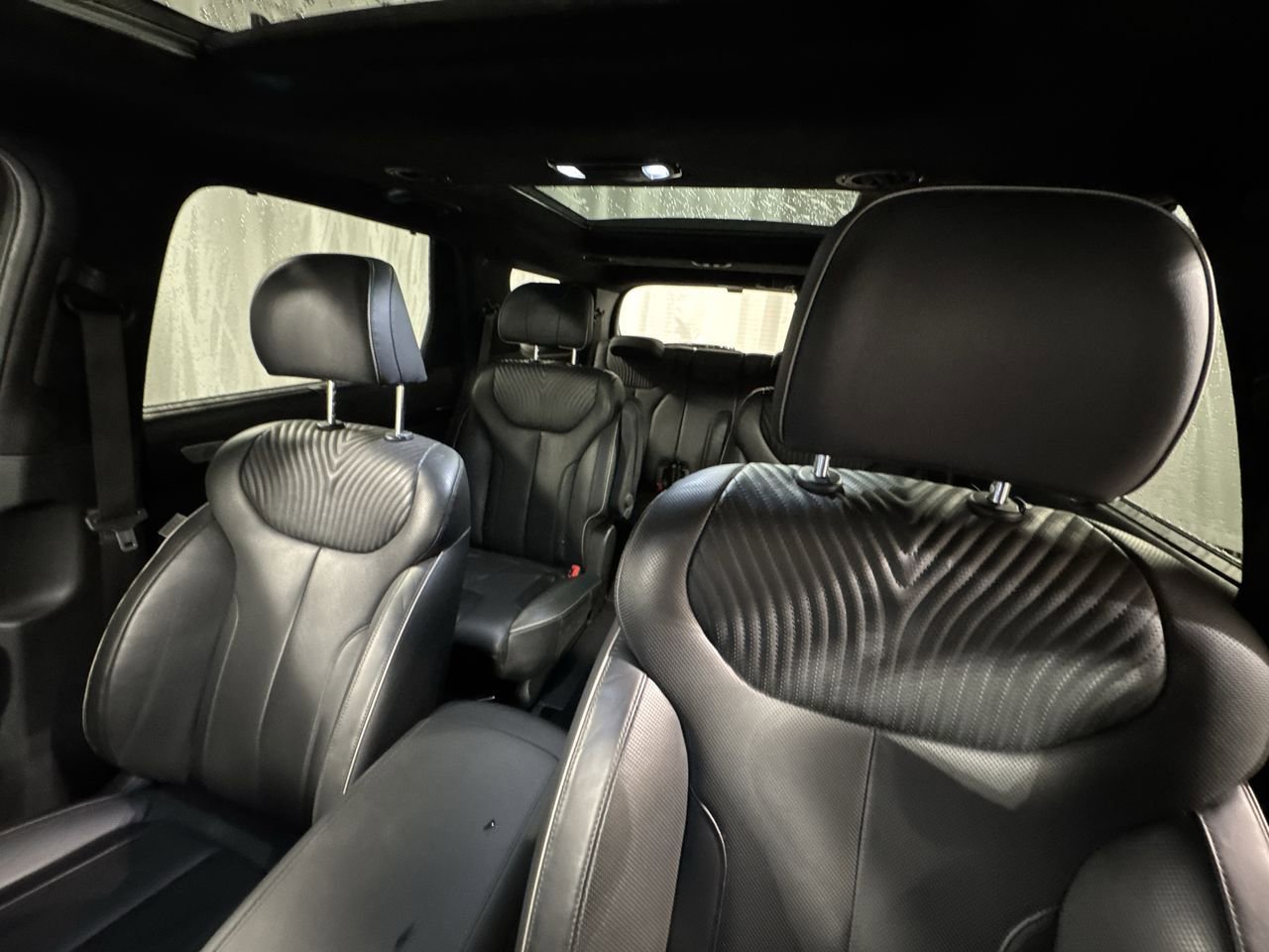 Used 2024 Hyundai Palisade Calligraphy image 30