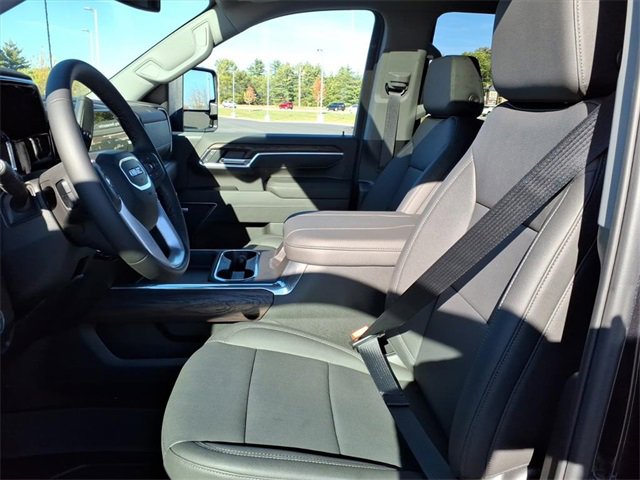 New 2026 GMC Sierra 2500 SLT w/ SLT Convenience Package image 12