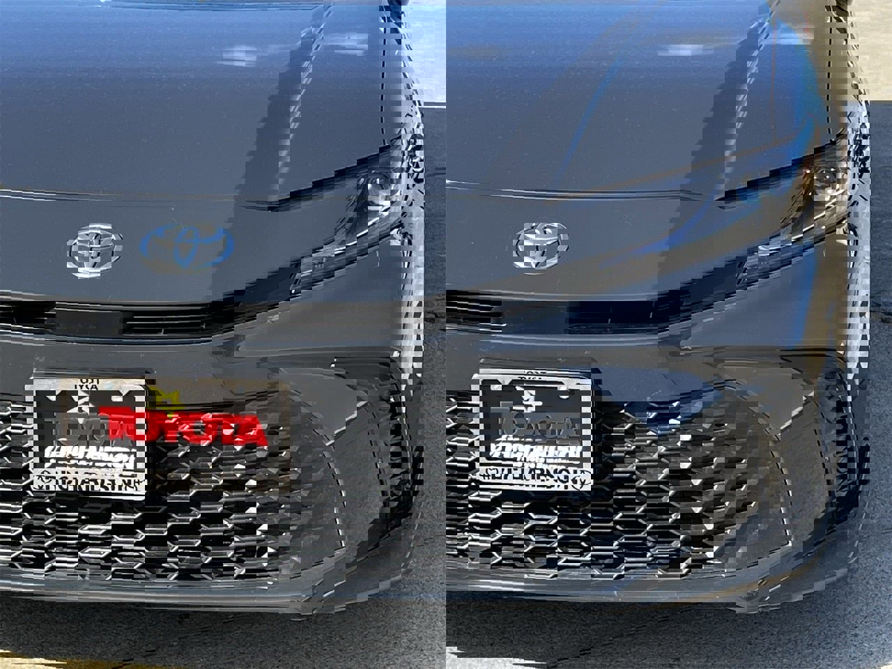 Used 2025 Toyota Camry SE image 8