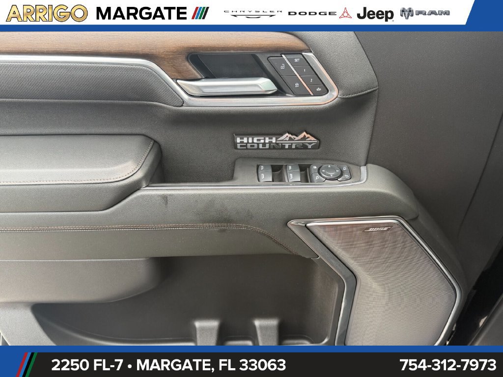 Used 2025 Chevrolet Silverado 1500 High Country w/ High Country Premium Package AWD/4WD image 34