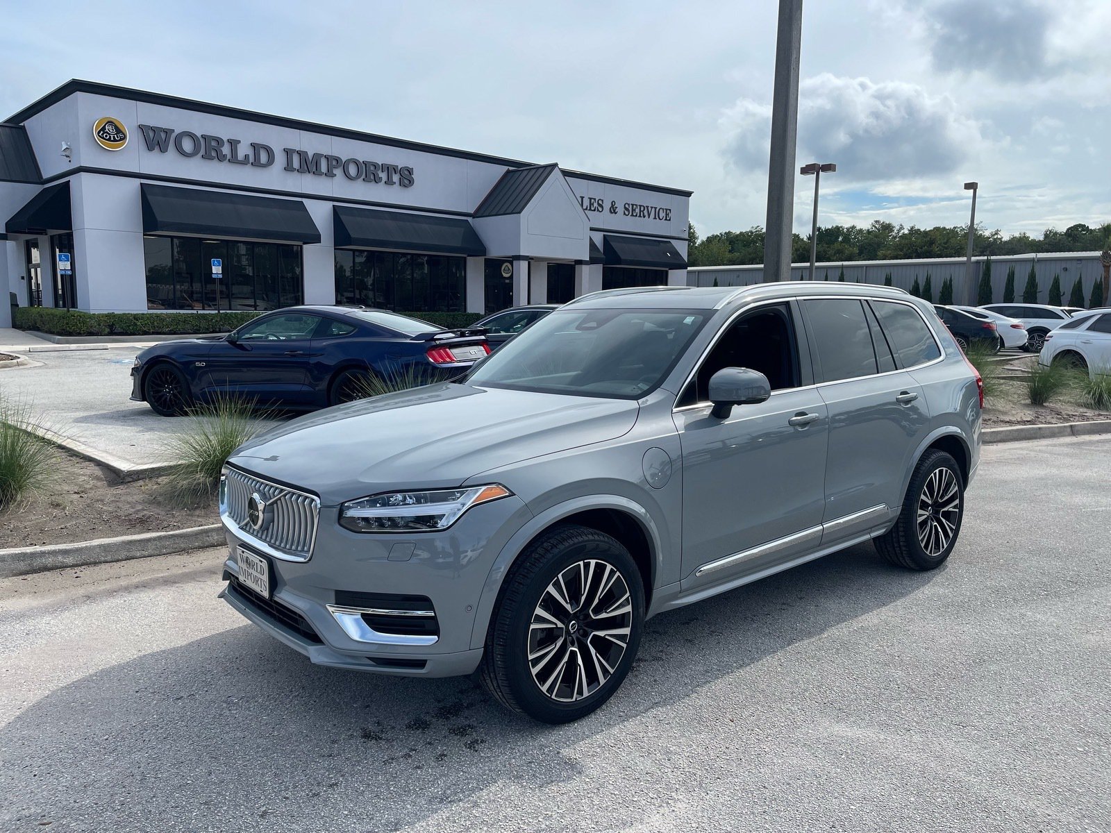 Used 2025 Volvo XC90 T8 Plus w/ Protection Package Premier AWD/4WD image 51