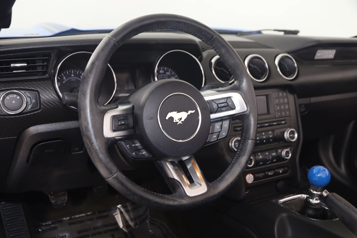 Used 2017 Ford Mustang Convertible RWD image 6