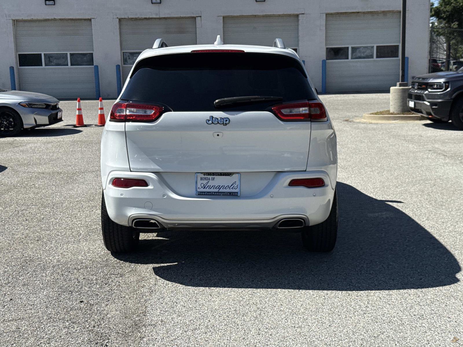 Used 2016 Jeep Cherokee Overland AWD/4WD image 22