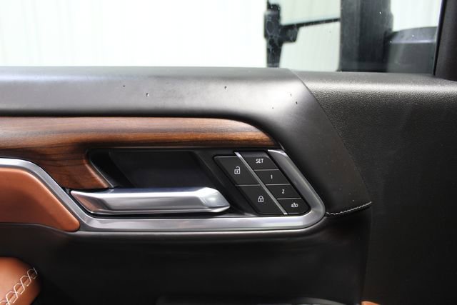 Used 2025 GMC Sierra 2500 Denali Ultimate AWD/4WD image 12