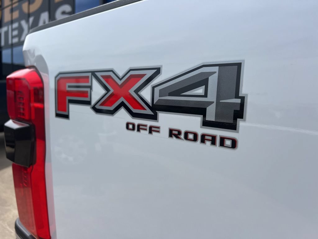 New 2026 Ford F250 Lariat w/ Chrome Package image 9