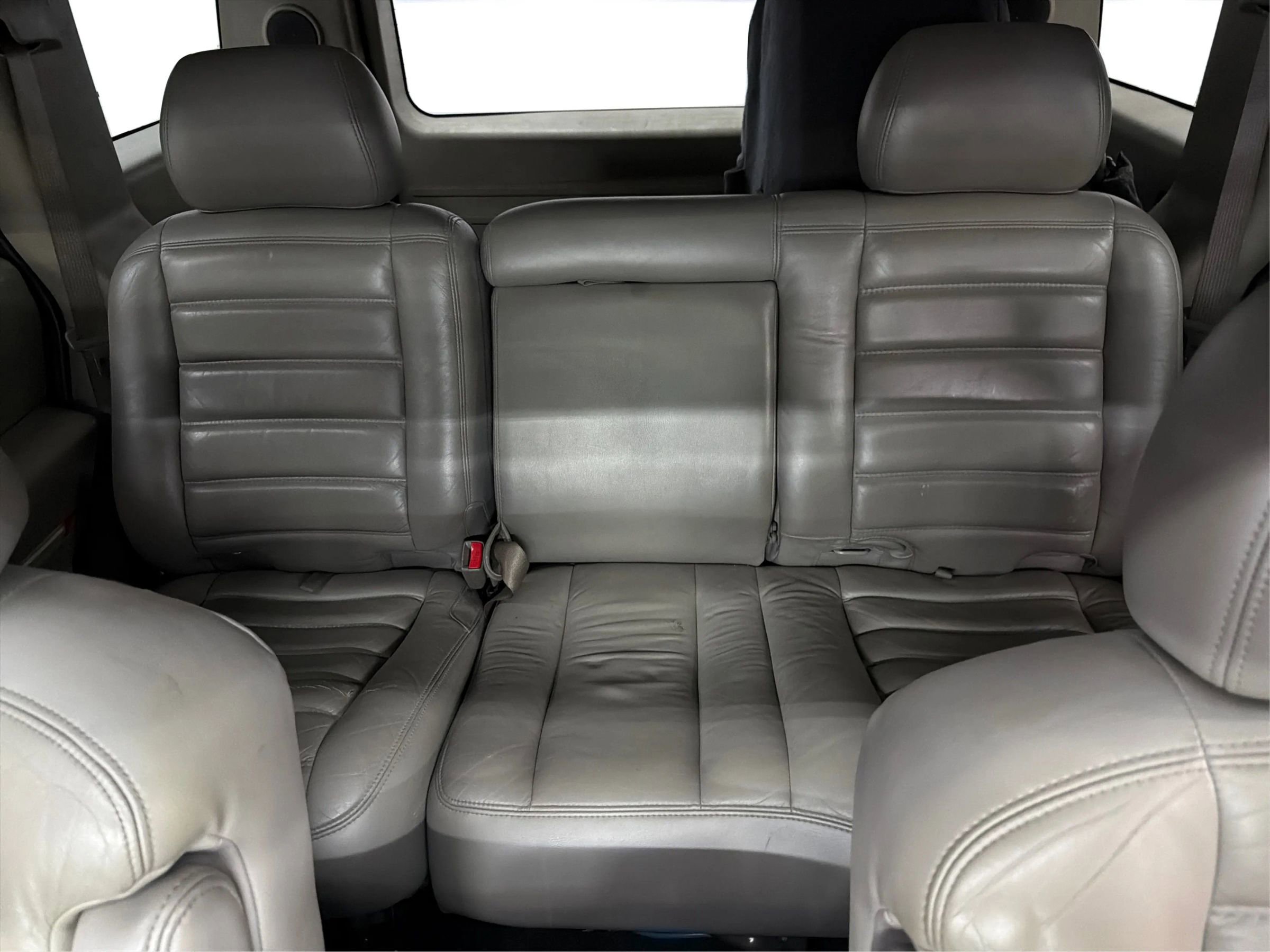 Used 2003 HUMMER H2 w/ Preferred Equipment Group image 32