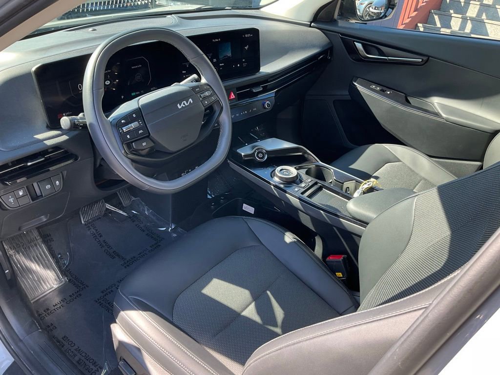 Used 2025 Kia EV6 Light image 6