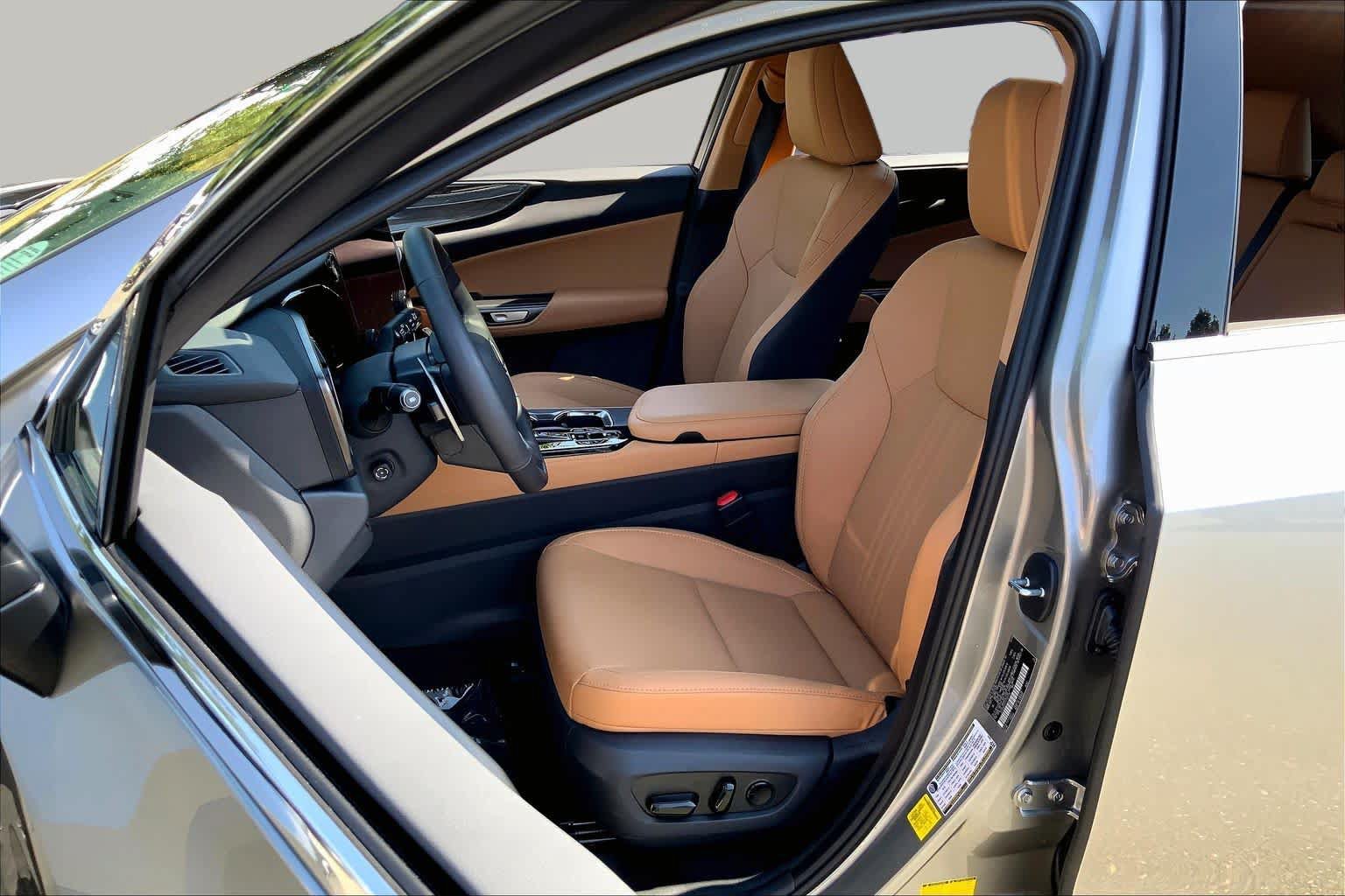 Certified 2026 Lexus NX 350 AWD w/ Accessory Package (2T) image 8