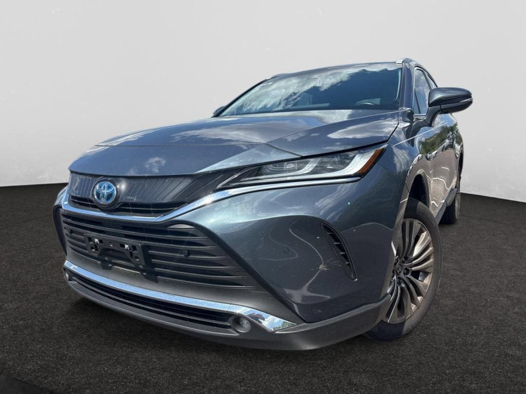 Used 2023 Toyota Venza XLE AWD/4WD image 1