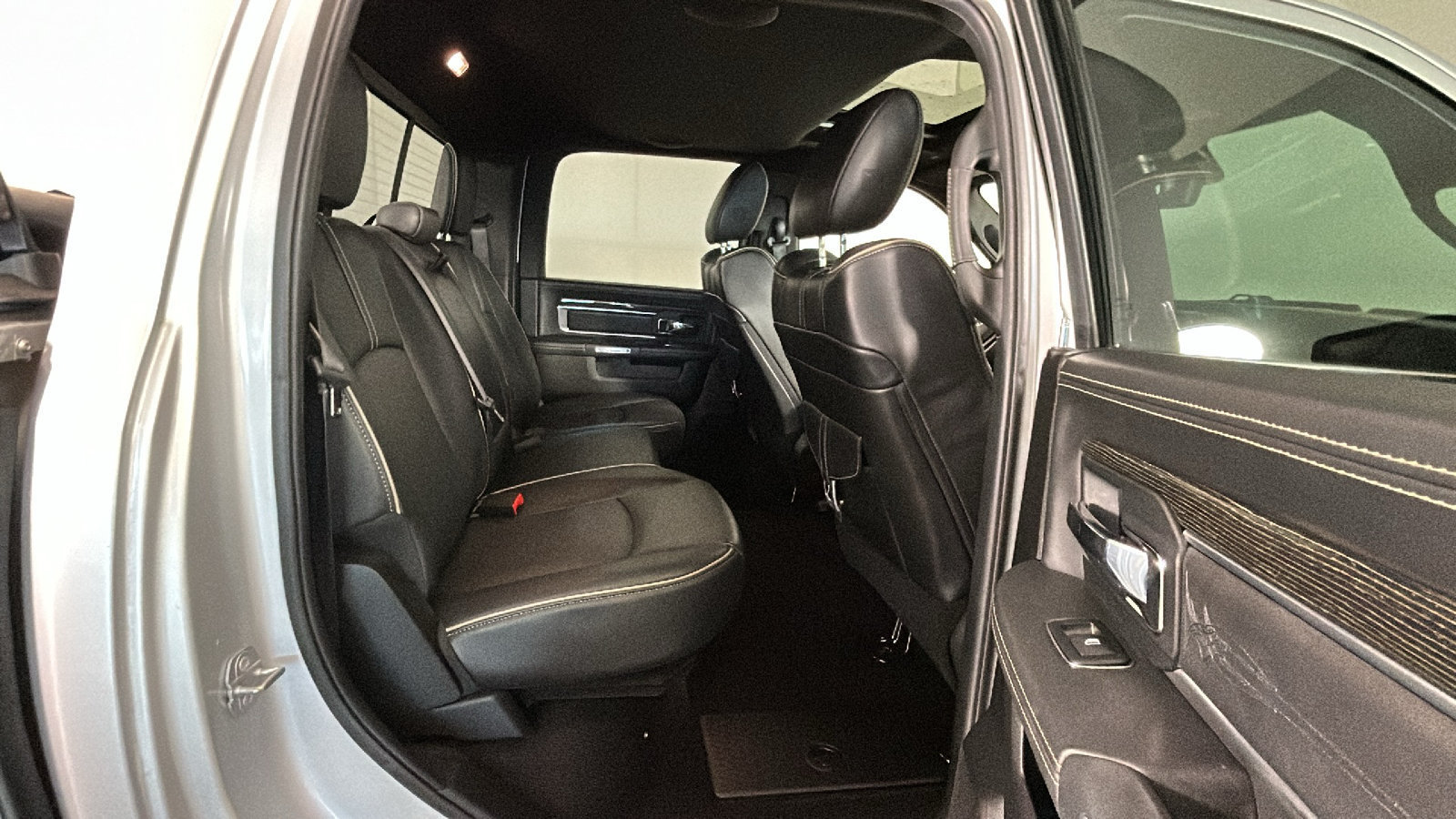Used 2018 RAM 1500 Limited AWD/4WD image 35