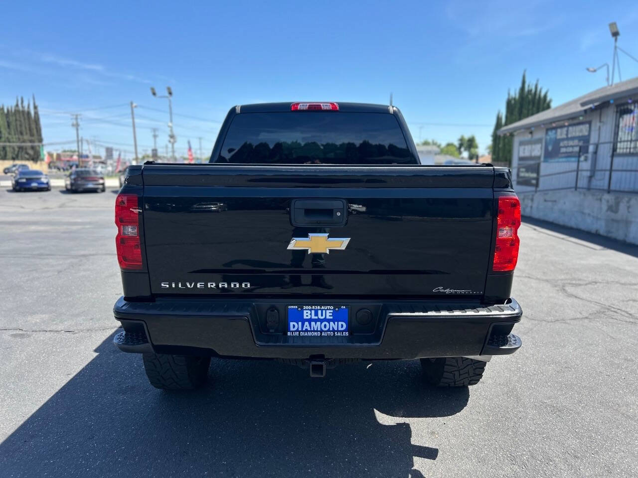 Used 2018 Chevrolet Silverado 1500 LT w/ All Star Edition AWD/4WD image 5