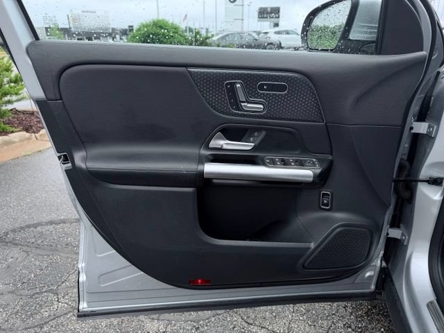 Used 2025 Mercedes-Benz GLA 250 4MATIC image 12