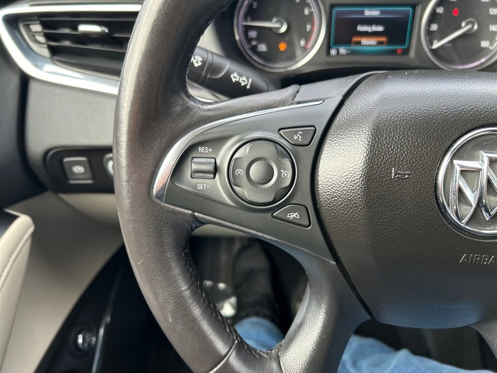 Used 2018 Buick Enclave Essence image 25