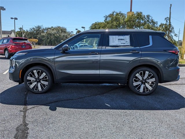 New 2025 Mitsubishi Outlander SEL image 8