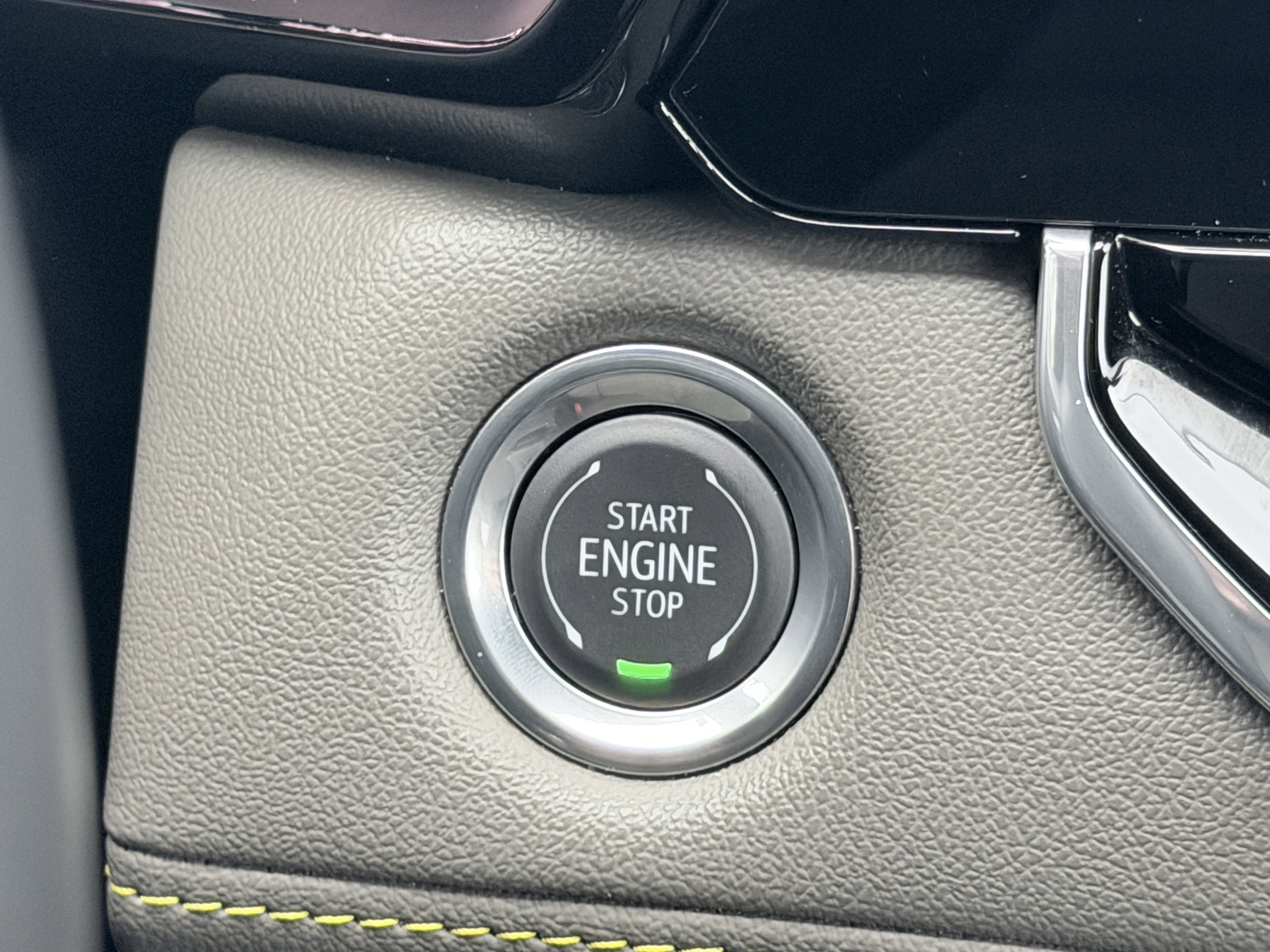 Used 2024 Chevrolet Colorado ZR2 w/ ZR2 Convenience Package III image 37