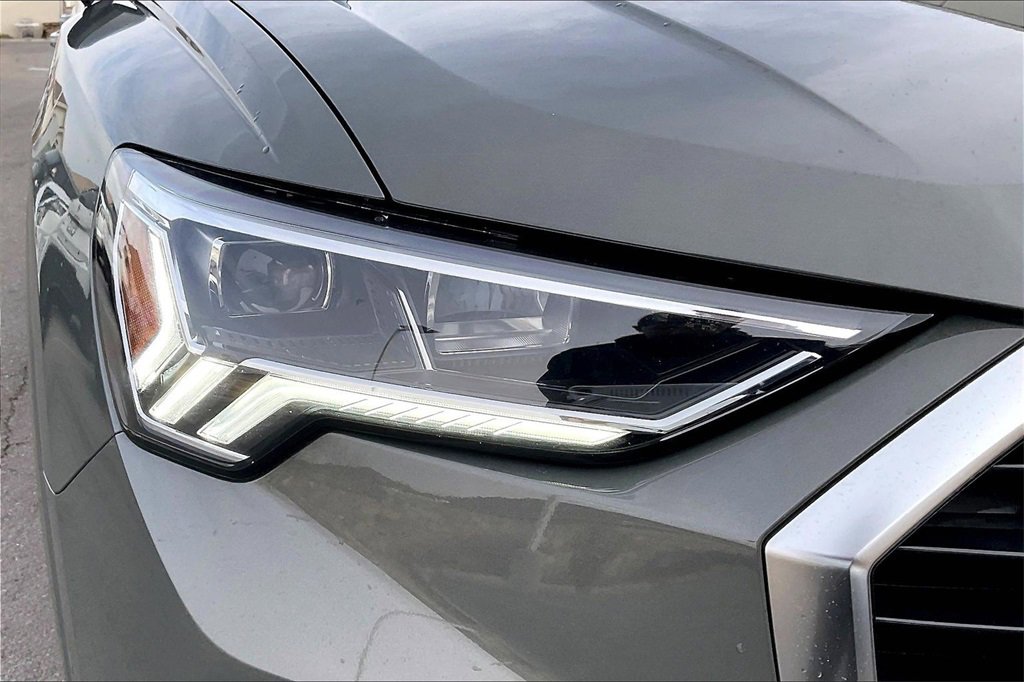 Used 2025 Audi Q3 2.0T Premium image 28