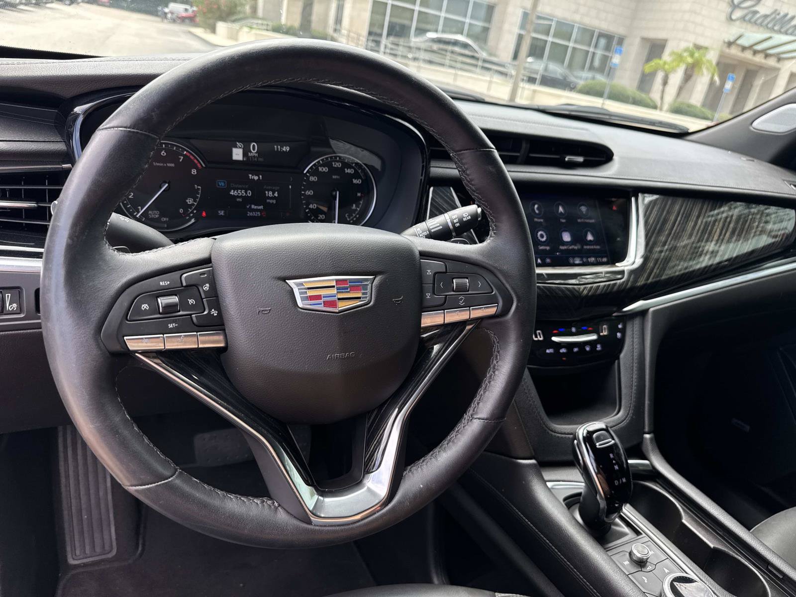 Used 2025 Cadillac XT6 Premium Luxury FWD image 16