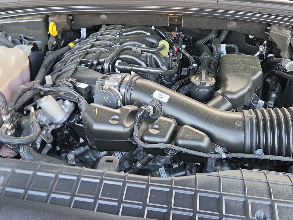 Used 2025 Jeep Grand Cherokee Limited AWD/4WD image 10