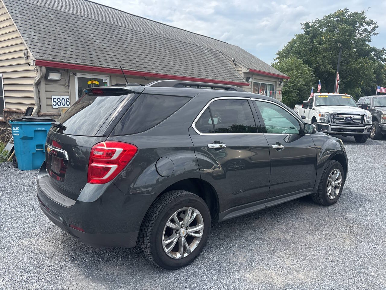 Used 2017 Chevrolet Equinox LT AWD/4WD image 5