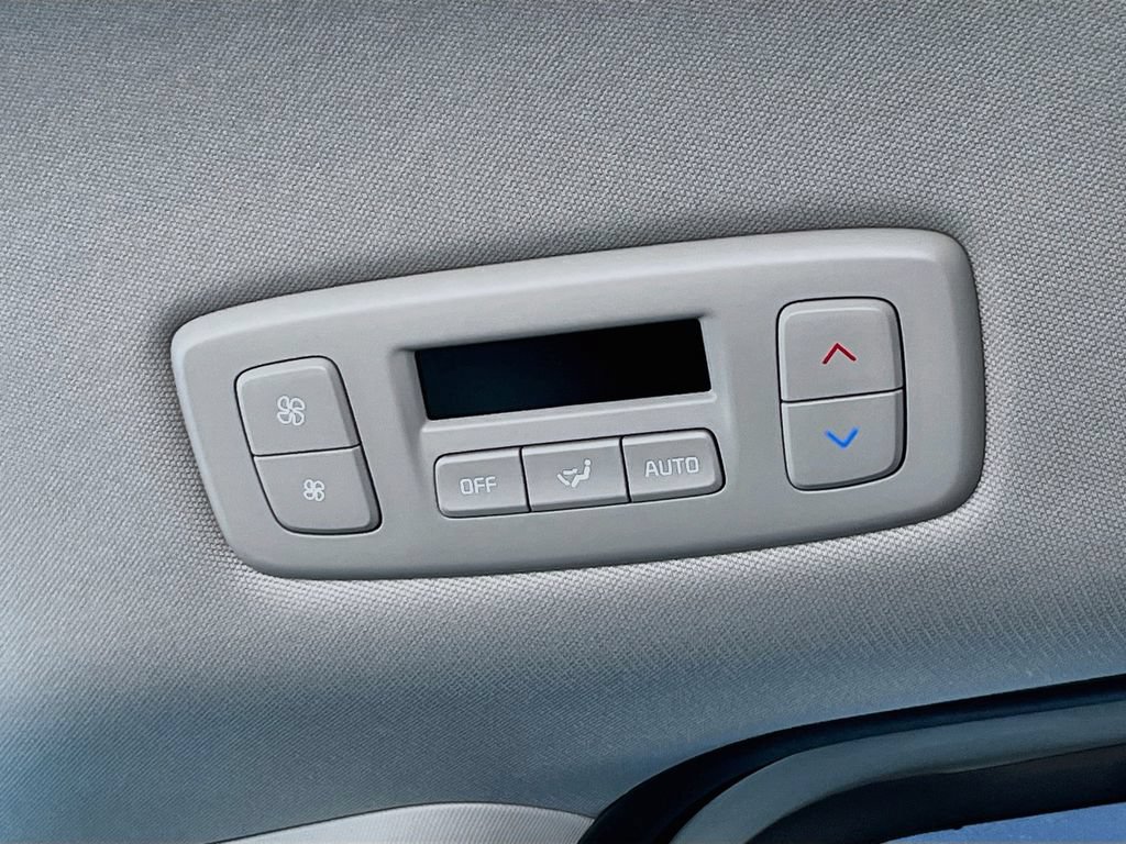 Certified 2026 Kia Carnival EX FWD image 30
