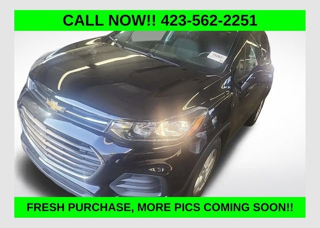 Used 2021 Chevrolet Trax LS w/ Tint and Cruise Package image 1