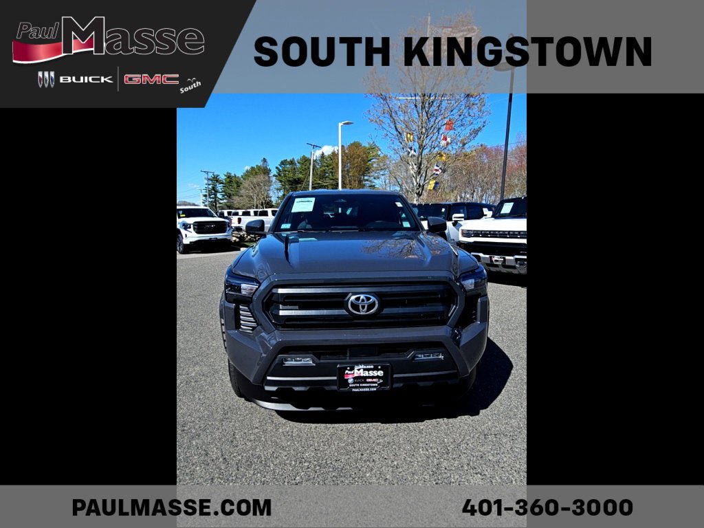 Used 2025 Toyota Tacoma SR5 AWD/4WD image 9