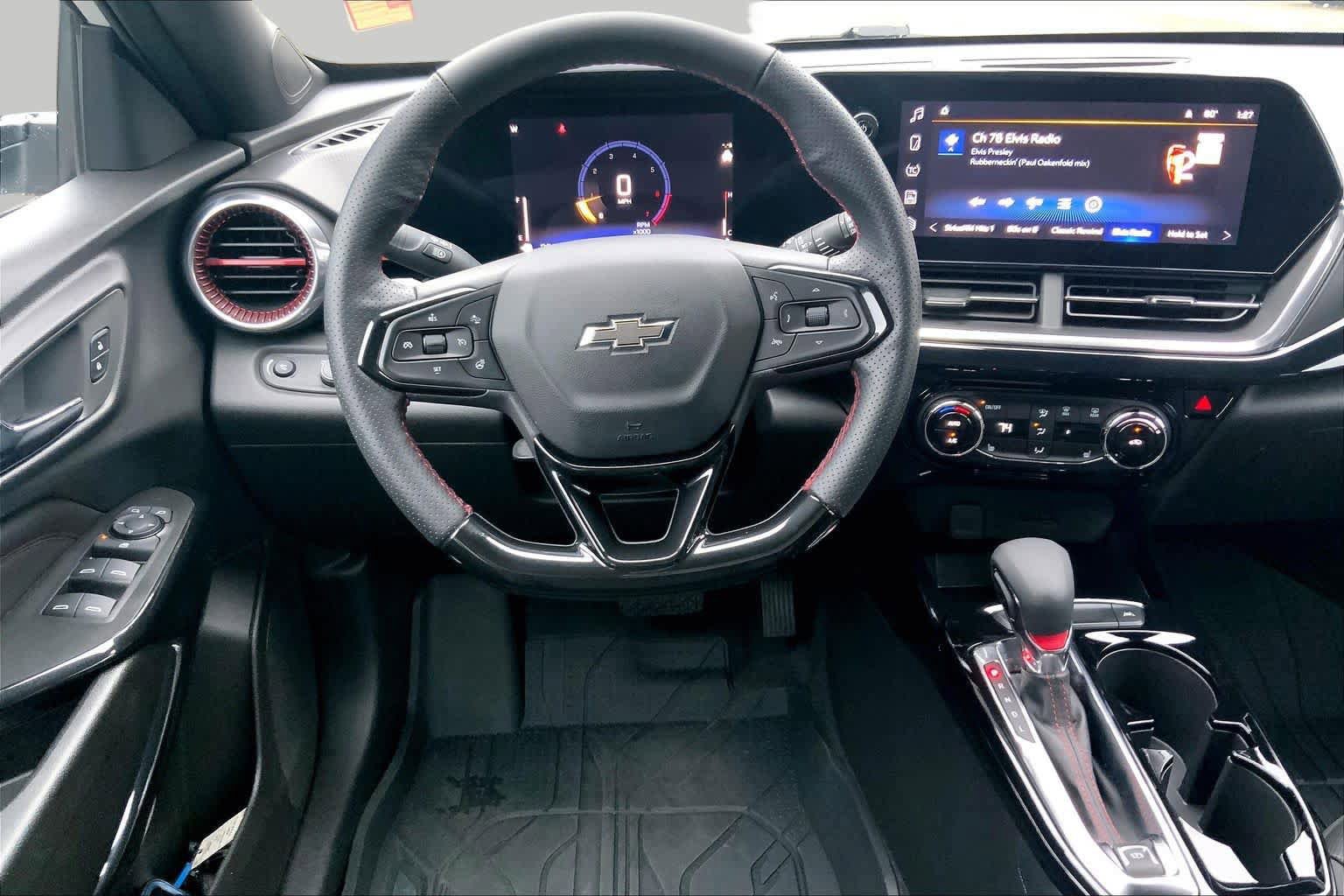 Used 2025 Chevrolet Trax RS w/ Driver Confidence Package FWD image 6