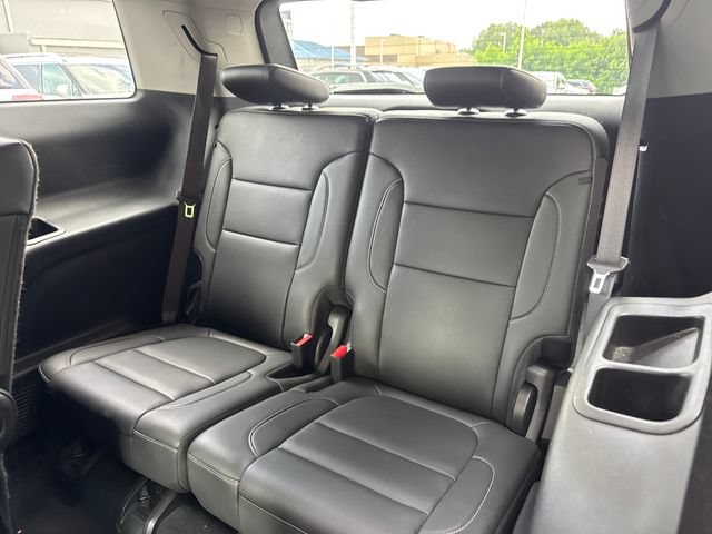 Used 2023 GMC Acadia SLT FWD image 12